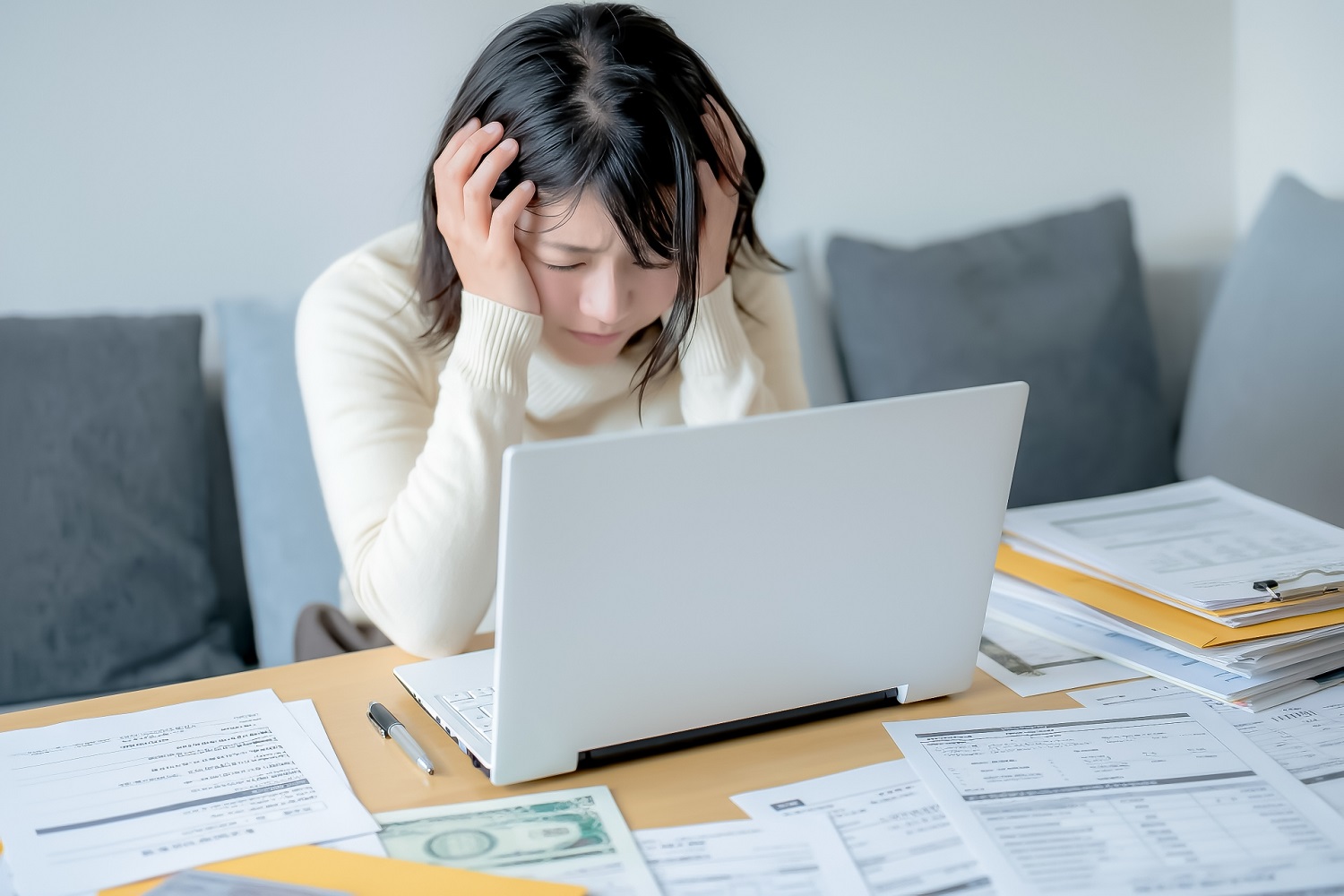 手機或機車貸款過還能再貸嗎？哪些債務適合做借新還舊？5個常見問題一次解答。