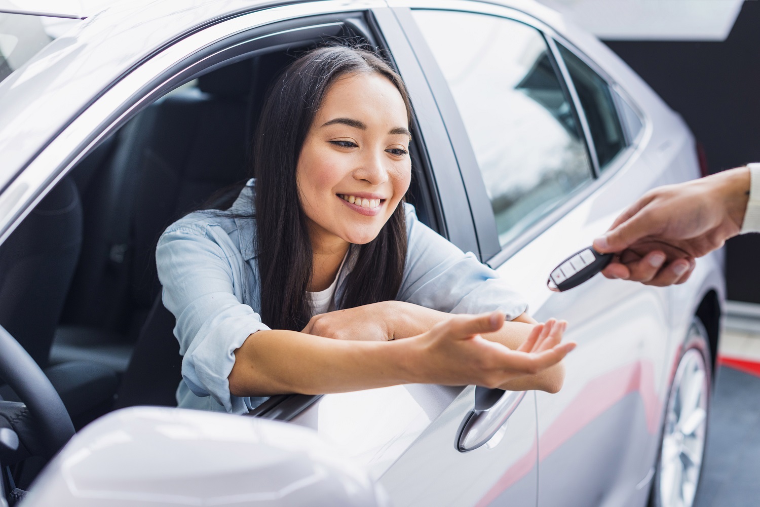 買新車可全額貸款？車貸100萬利息多少？網友常見問題一次解答。